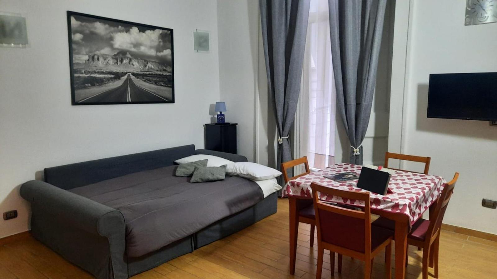 White Home Quartieri Spagnoli Nápoles Exterior foto